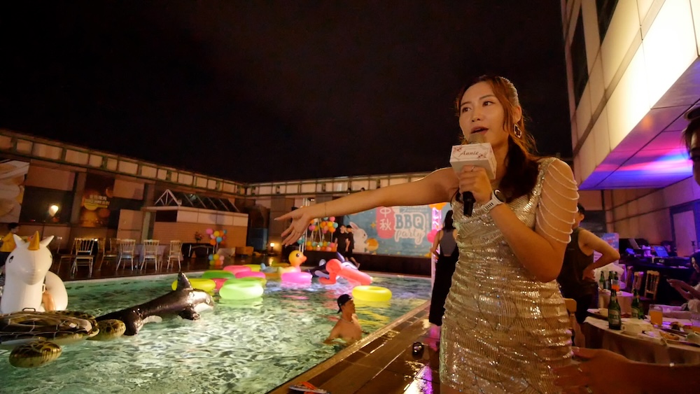 五湖四海營造 泳池中秋派對