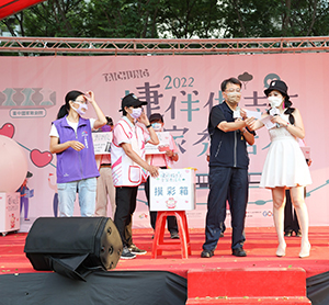 捷伴做志工全家秀活力