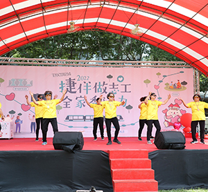 捷伴做志工全家秀活力