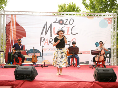 羅思容與孤毛頭樂團